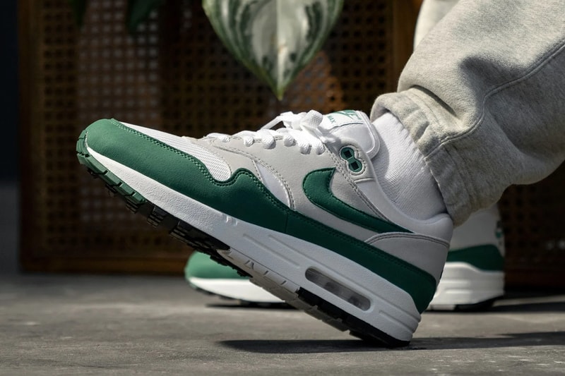 Nike Air Max 1 "Hunter Green" "Anniversary Orange" Release Information Footwear Sneaker Drop Date Closer Look OG AM1 Swoosh Retro Sneakersnstuff Tinker Hatfield