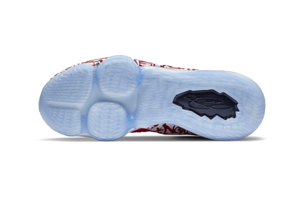 Phần đế ngoài của Nike Lebron 17 Graffiti Fire Red