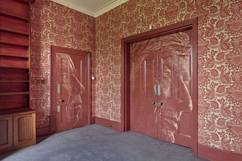 International Artists Take Over London Townhouse for "disCONNECT" Exhibition