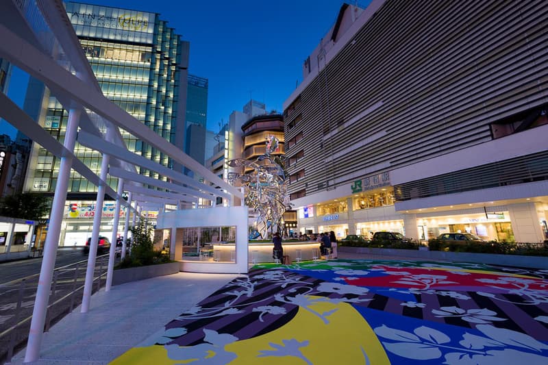 Tomokazu Matsuyama Public Installation in Tokyo JR Shinjuku Station 'Hanao-San' sculpture mirrored art park flowers japan community 