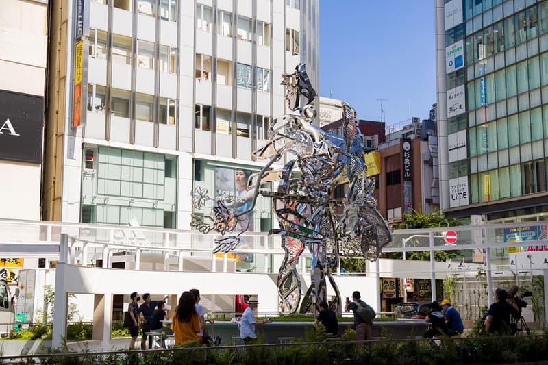 Tomokazu Matsuyama Public Installation in Tokyo JR Shinjuku Station 'Hanao-San' sculpture mirrored art park flowers japan community 