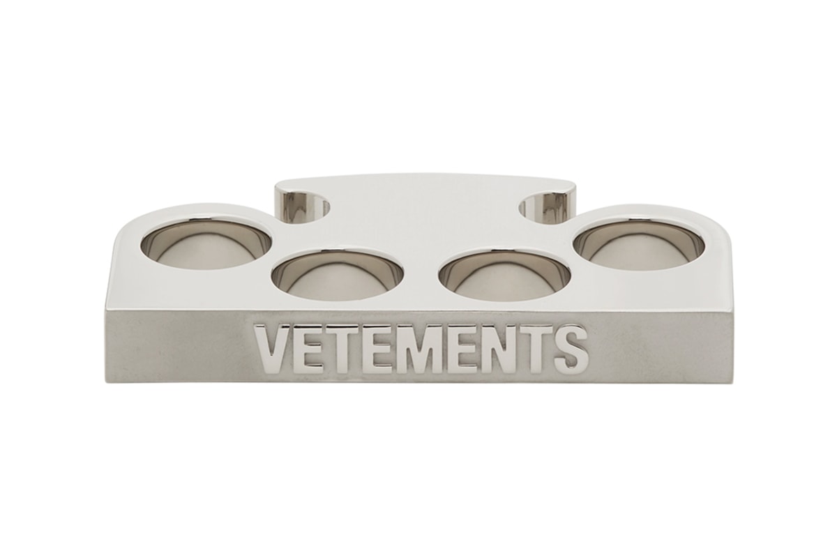 VETEMENTS Silver Logo Knuckle Ring & Star Keychain