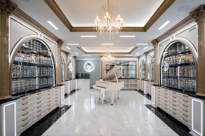 Vintage Frames Company Introduces Its New Colosseum at Caesars Palace-Inspired Flagship
