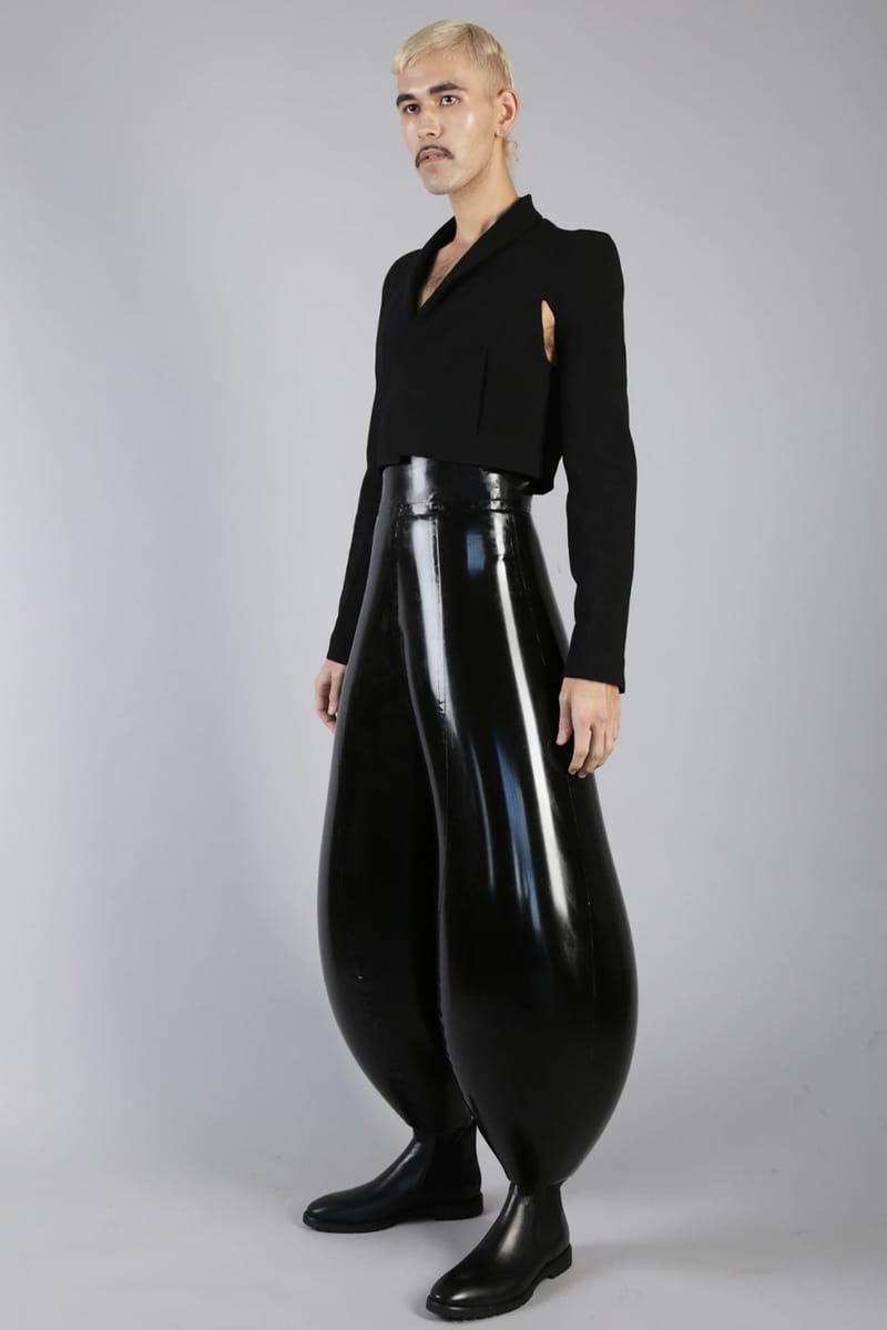 https%3A%2F%2Fhypebeast.com%2Fimage%2F2020%2F08%2FHarikrishnan harri inflatable trousers stripped swirl black limo viral london college of fashion 5