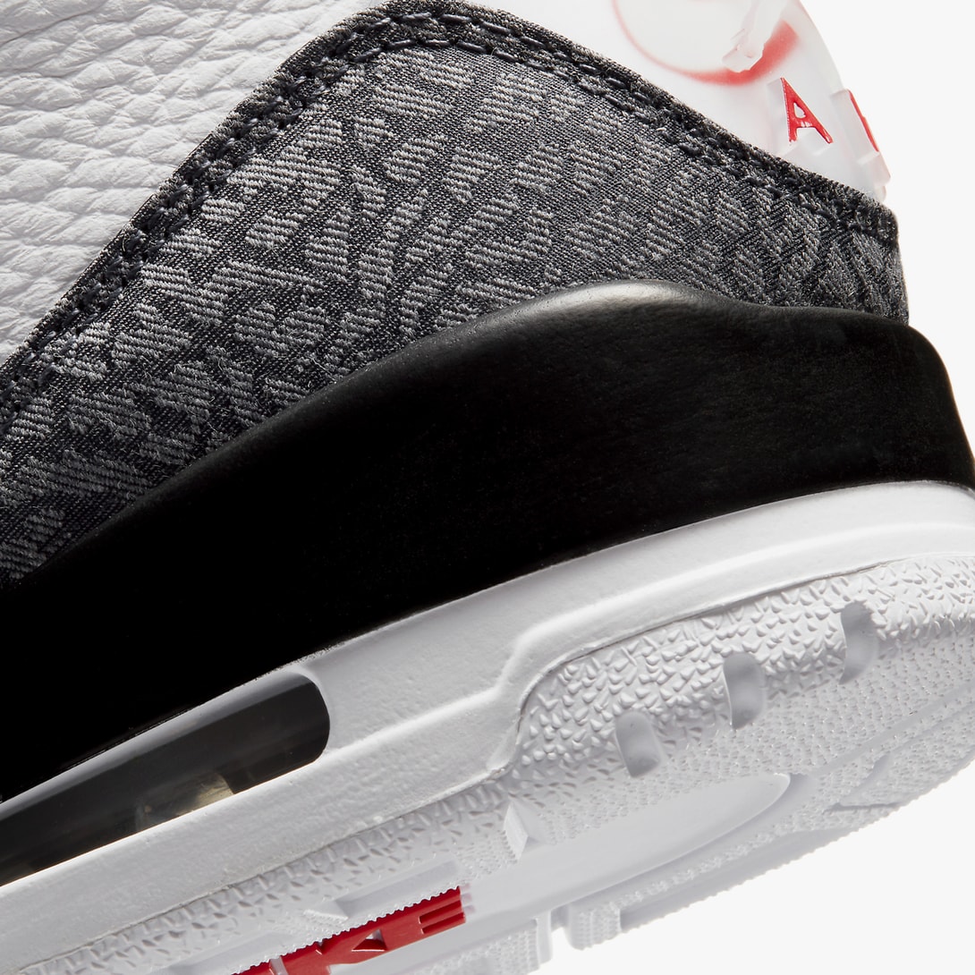 Phần demin của Air Jordan 3 CO.JP Demin