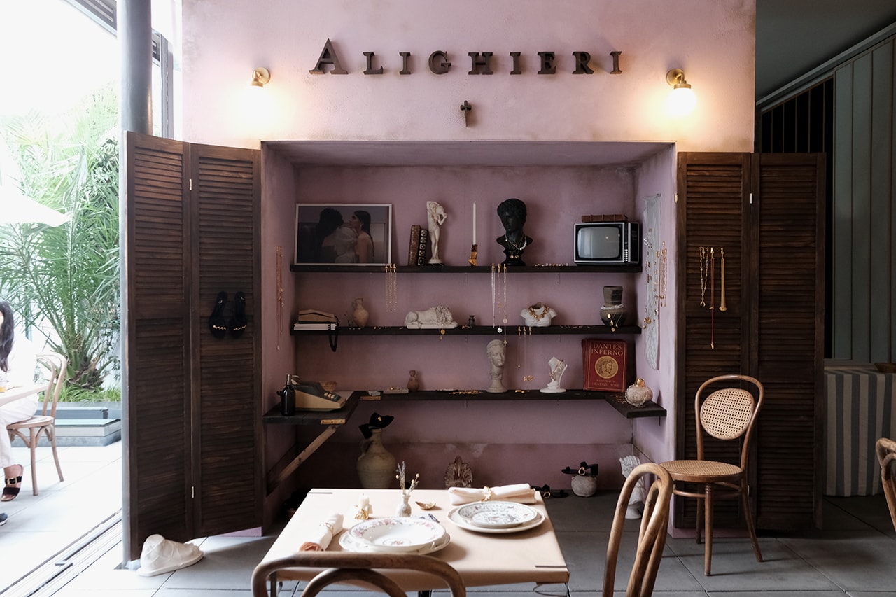 Alighieri Old Town pop-up