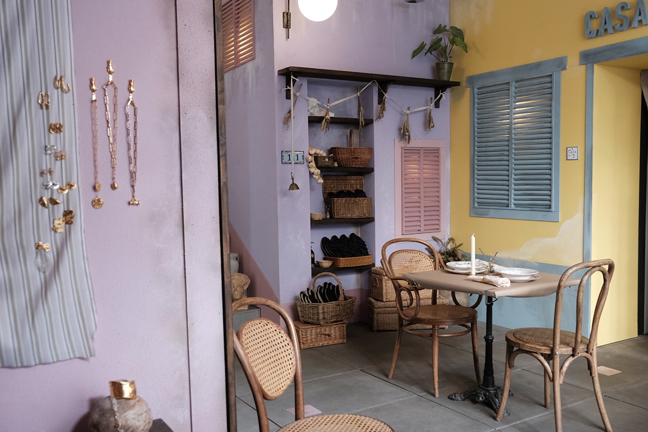 Alighieri Old Town pop-up