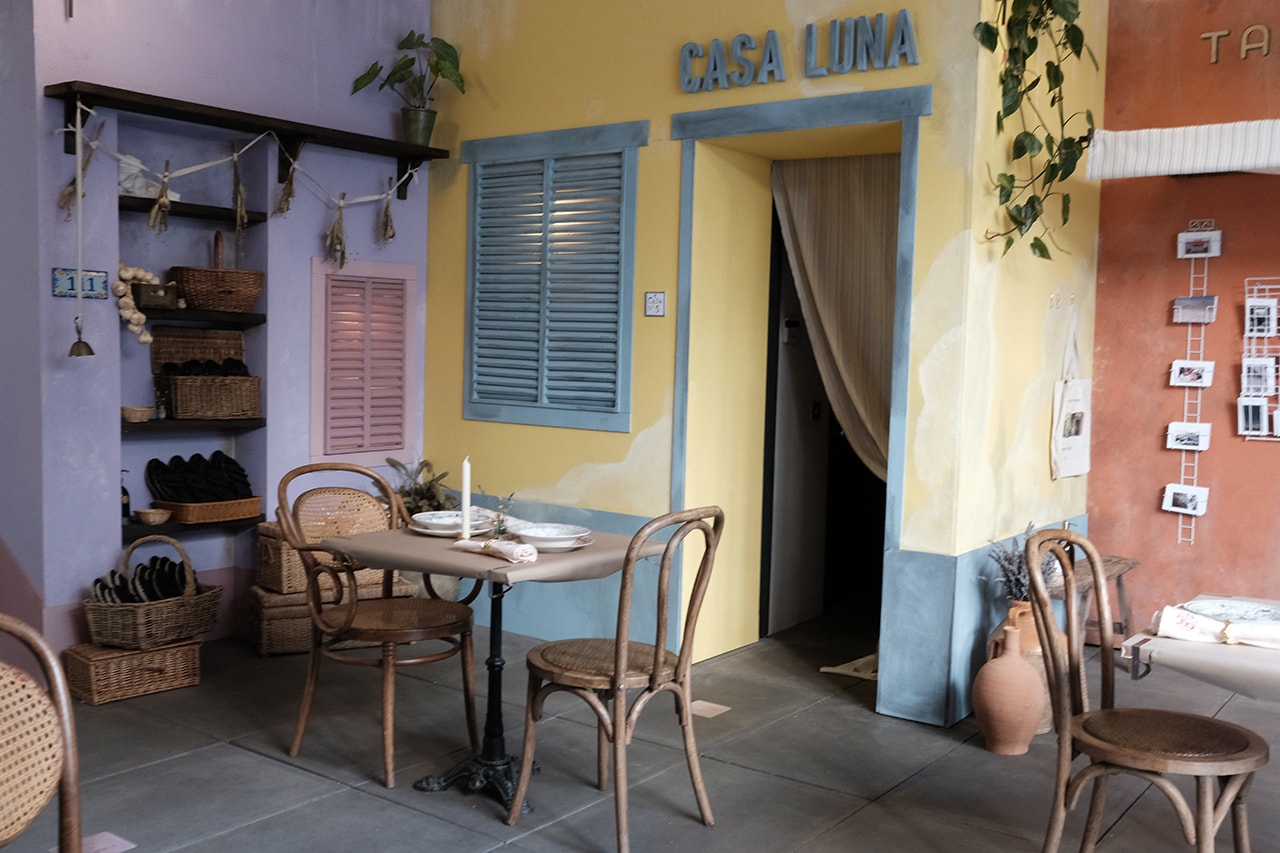 Alighieri Old Town pop-up