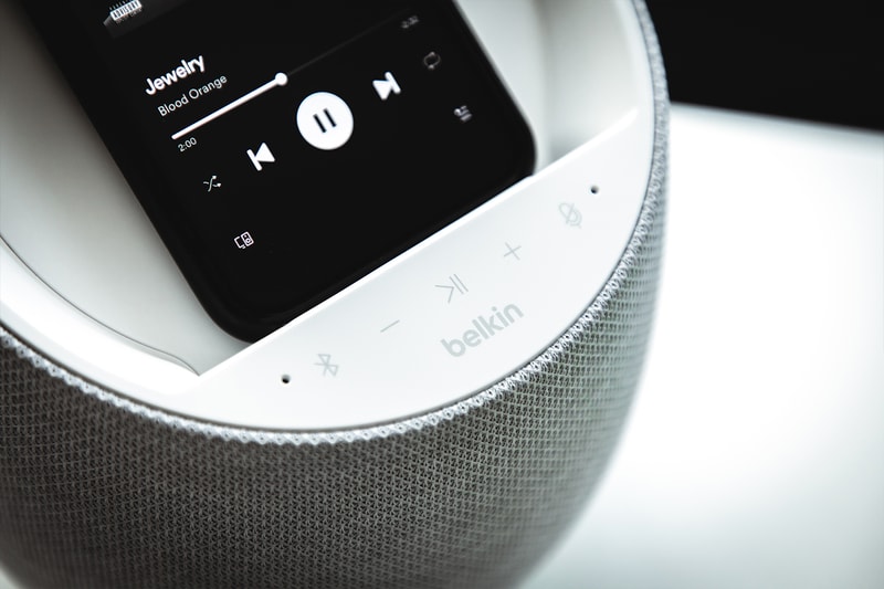 A Closer Look at the Devialet Powered Belkin SOUNDFORM ELITE Smart Speaker France French Paris Hi-fi Acoustics speakers wireless charging 
