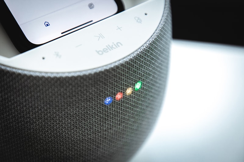 A Closer Look at the Devialet Powered Belkin SOUNDFORM ELITE Smart Speaker France French Paris Hi-fi Acoustics speakers wireless charging 