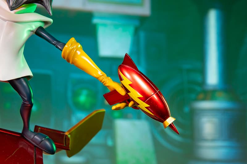 F4F Releases 21-Inch 'Crash Bandicoot' Dr. Neo Cortex Figure First 3 Figures Crash Bandicoot 3: Warped resin