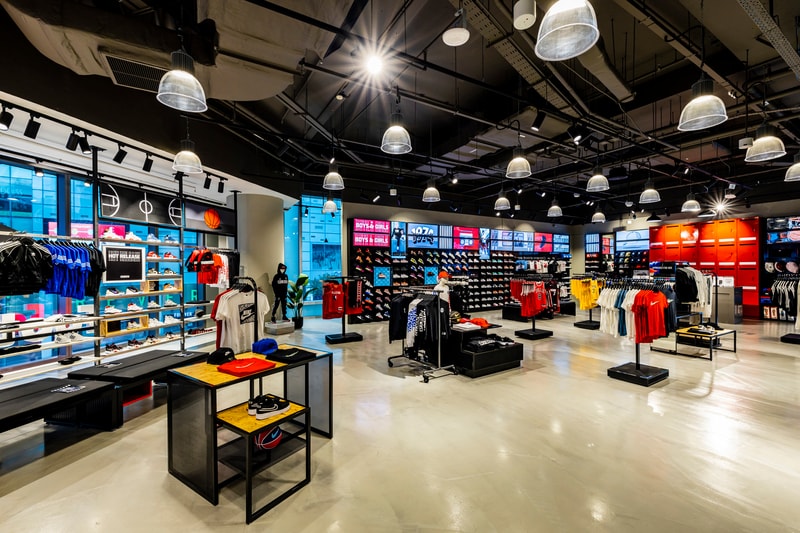 foot locker new store opening singapore youth sneaker culture basketball air max tns