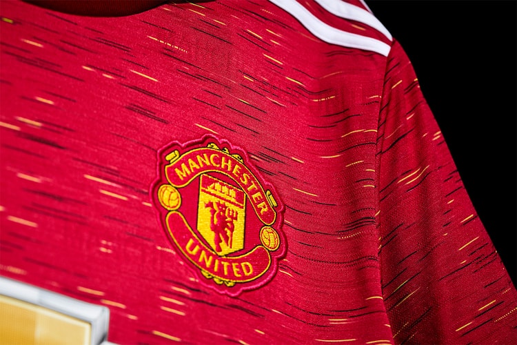Manchester United Uses Threads of Club Crest For 2020/21 Home Kit