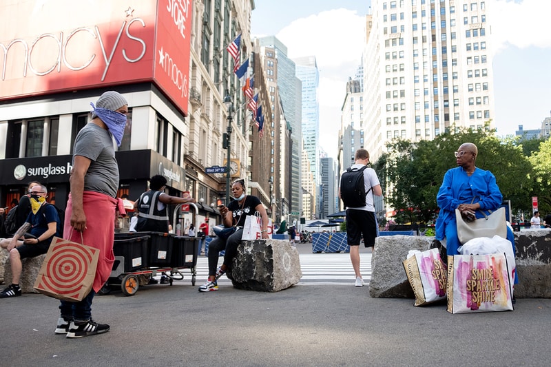 manhattan retailers retail struggle economy coronavirus pandemic covid 19 rent lowest 2011 decline