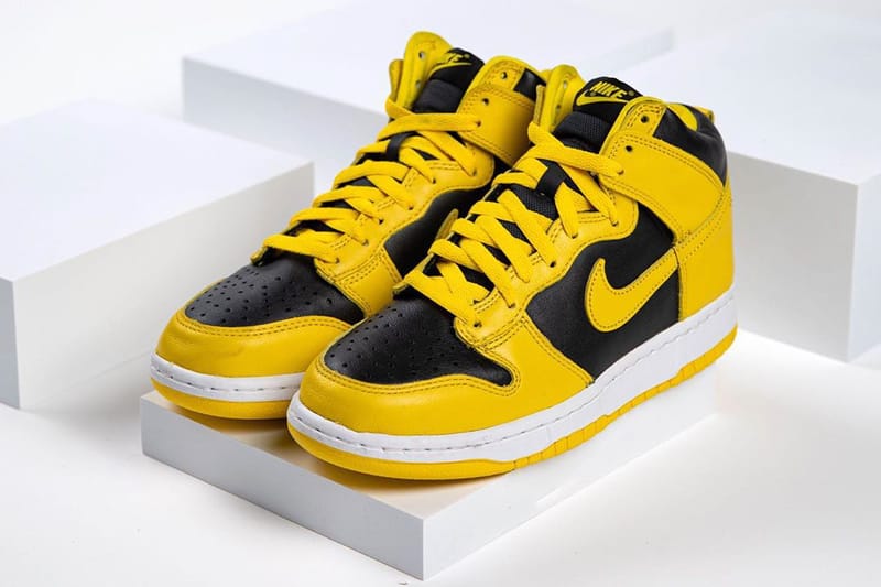 dunk high maize and blue resell