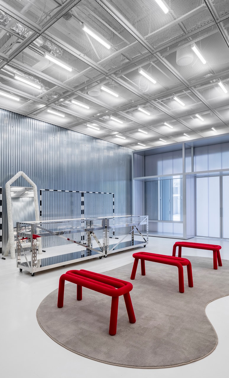 Off-White™ Miami Stores Design District AMO Virgil Abloh Samir Bantal Look Inside Fulfilment Centre Runway Shows Dezeen Quotes Exclusive Interviews 