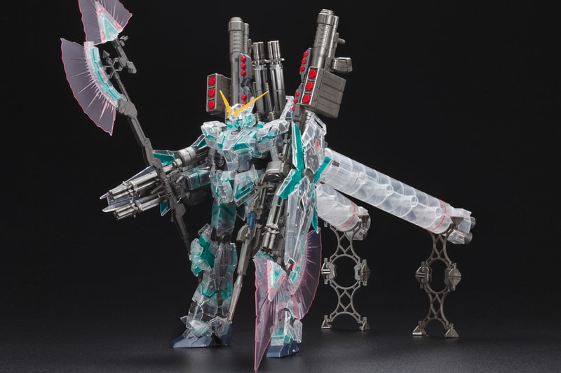 Premium Bandai Translucent Gunpla News CLEAR COLOR GUNDAM WING SEED 00 THUNDERBOLT Unicorn Iron Blooded Orphans 