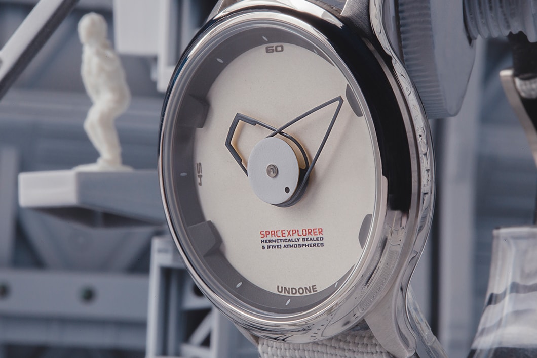 UNDONE Space Xplorer Watch Release elon musk SpaceX Dragon V2 Crew NASA Space quartz 