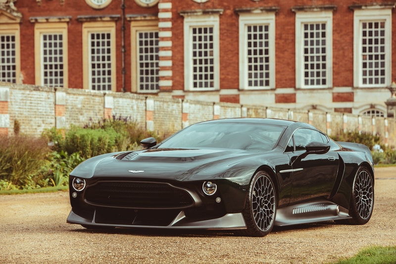 Aston Martin Victor by Q Customization Program Custom Unique British Supercar Hypercar 7.3 Liter V12 836 BHP One-77 Vulcan One-Off Build Concours of Elegance Hampton Court Palace