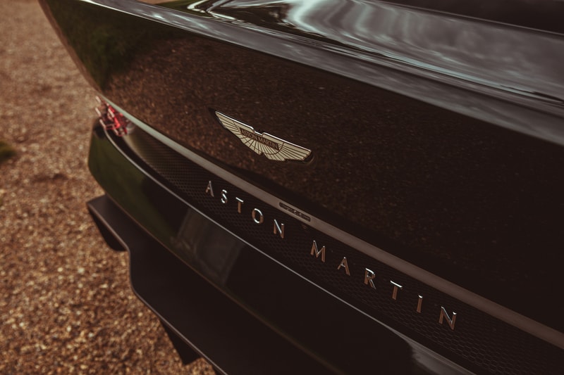 Aston Martin Victor by Q Customization Program Custom Unique British Supercar Hypercar 7.3 Liter V12 836 BHP One-77 Vulcan One-Off Build Concours of Elegance Hampton Court Palace