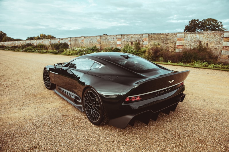 Aston Martin Victor by Q Customization Program Custom Unique British Supercar Hypercar 7.3 Liter V12 836 BHP One-77 Vulcan One-Off Build Concours of Elegance Hampton Court Palace