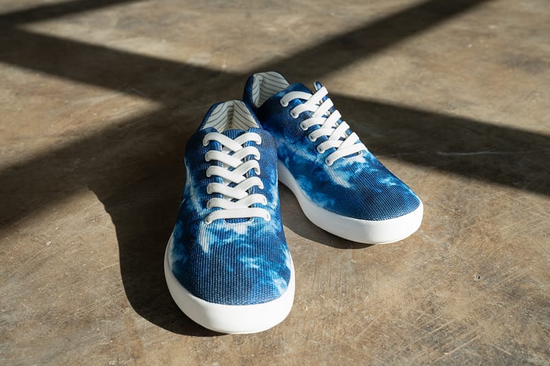 Sneaker Start-up Atoms Drops Model 000 in "Tie-Dye Blue" Colorway