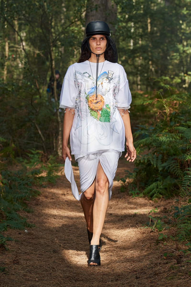 Burberry Spring/Summer 2021 Runway Collection ss21 in bloom riccardo tisci mens womens twitch anne imhof Erykah Badu, Rosalía, Steve Lacy Bella Hadid 