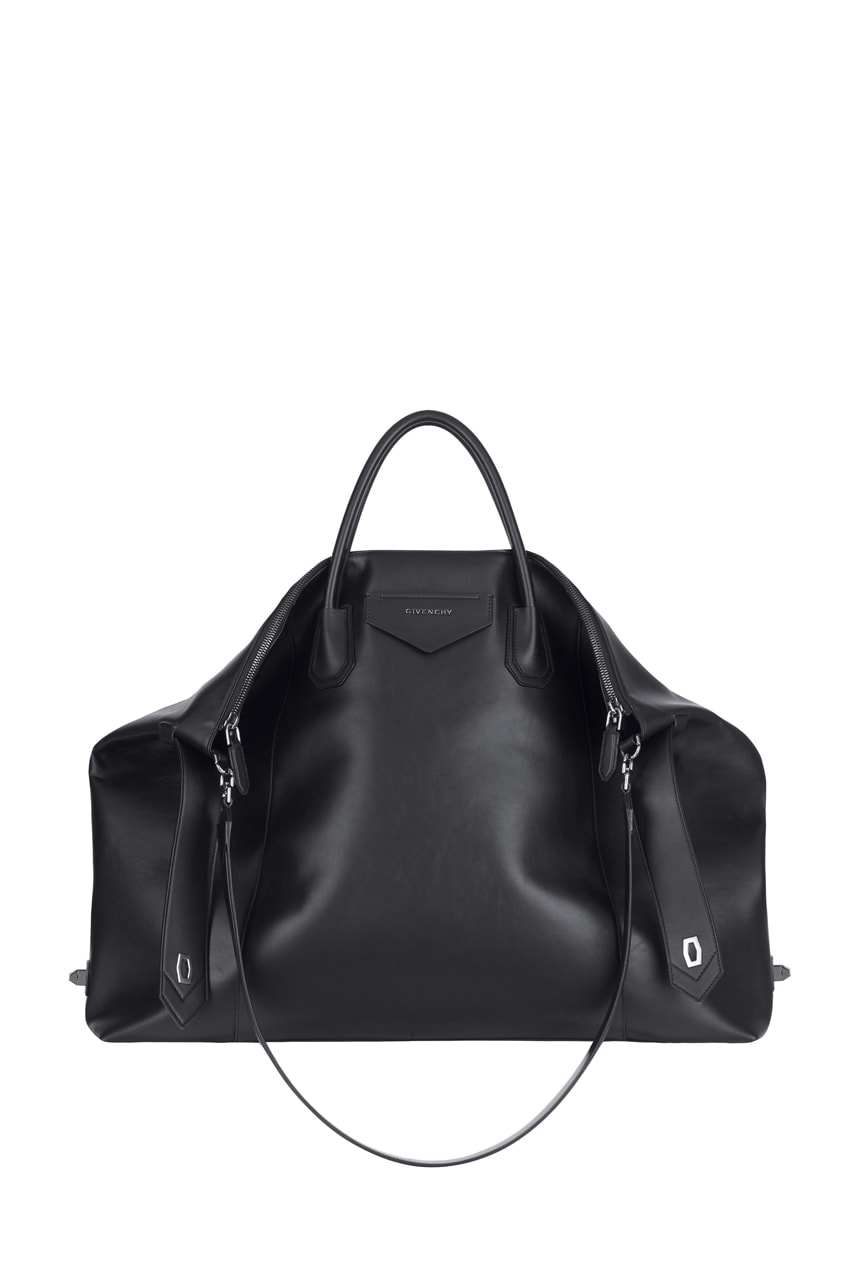 Givenchy Antigona Soft Handbag for Men Fall 2020 colorways release date price lookbook runway claire waight keller matthew m williams fw20 winter genderless