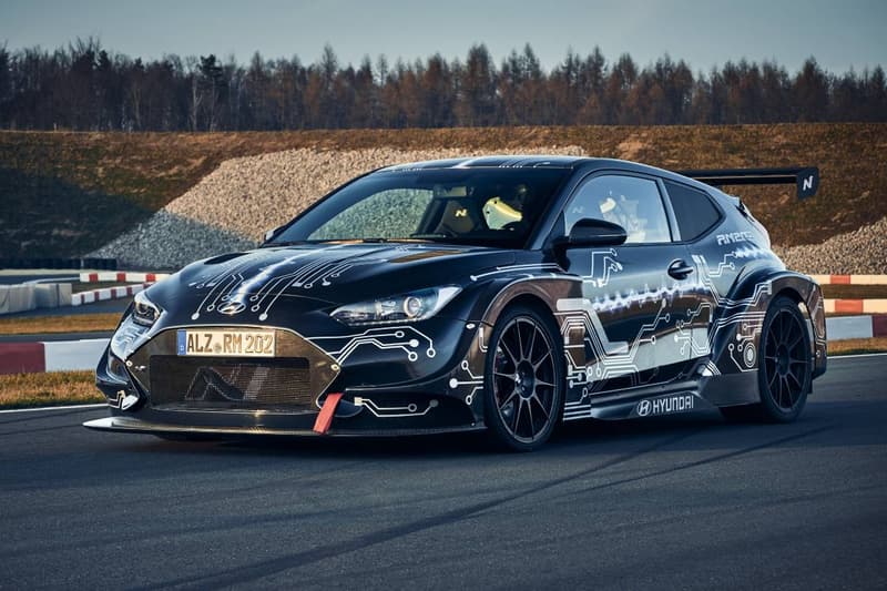 Hyundai RM20e Racing Midship Sports Car Electric Cars Unveiled First Look Supercar Sportscar 708 lb.-ft. Torque 810 HP Rear Wheel Drive Performance Figures Prototype