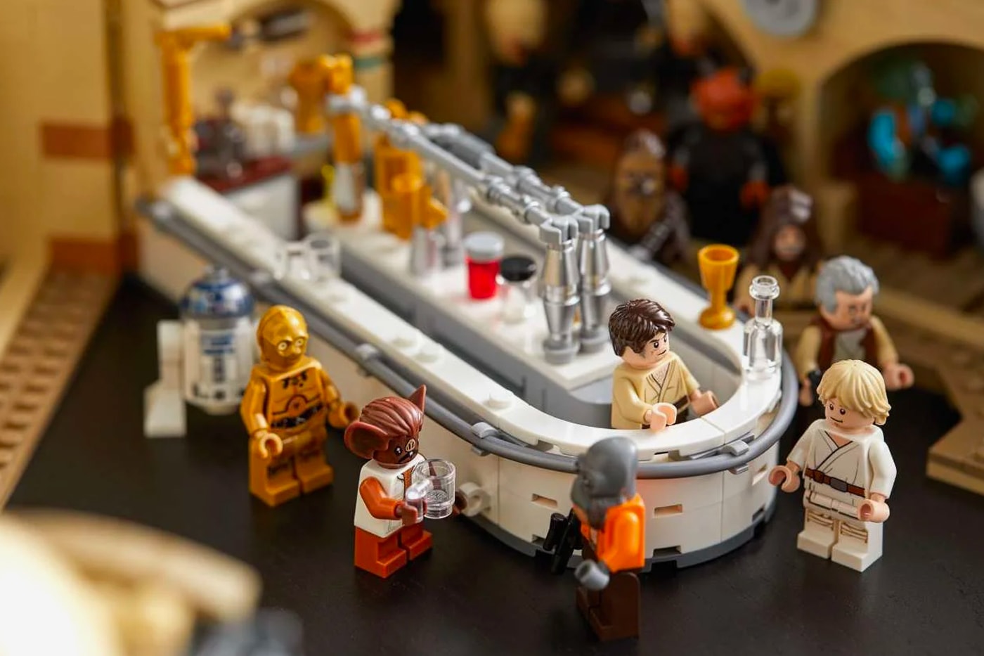 LEGO Star wars Mos Eisley Cantina set announcement news Luke Skywalker Light Saber Lucasfilms A New Hope C-3P0 Han Solo Ponda Baba Greedo