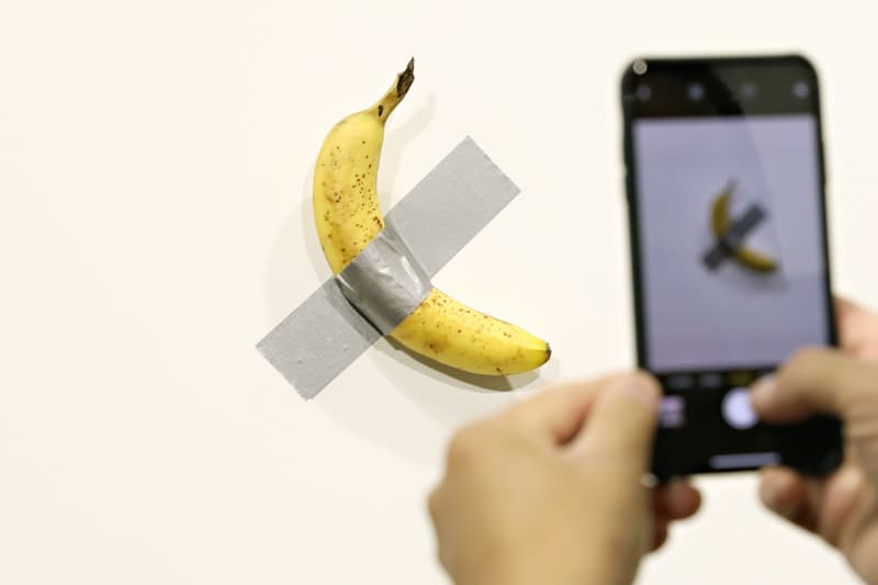 maurizio cattelan banana artwork guggenheim comedian 