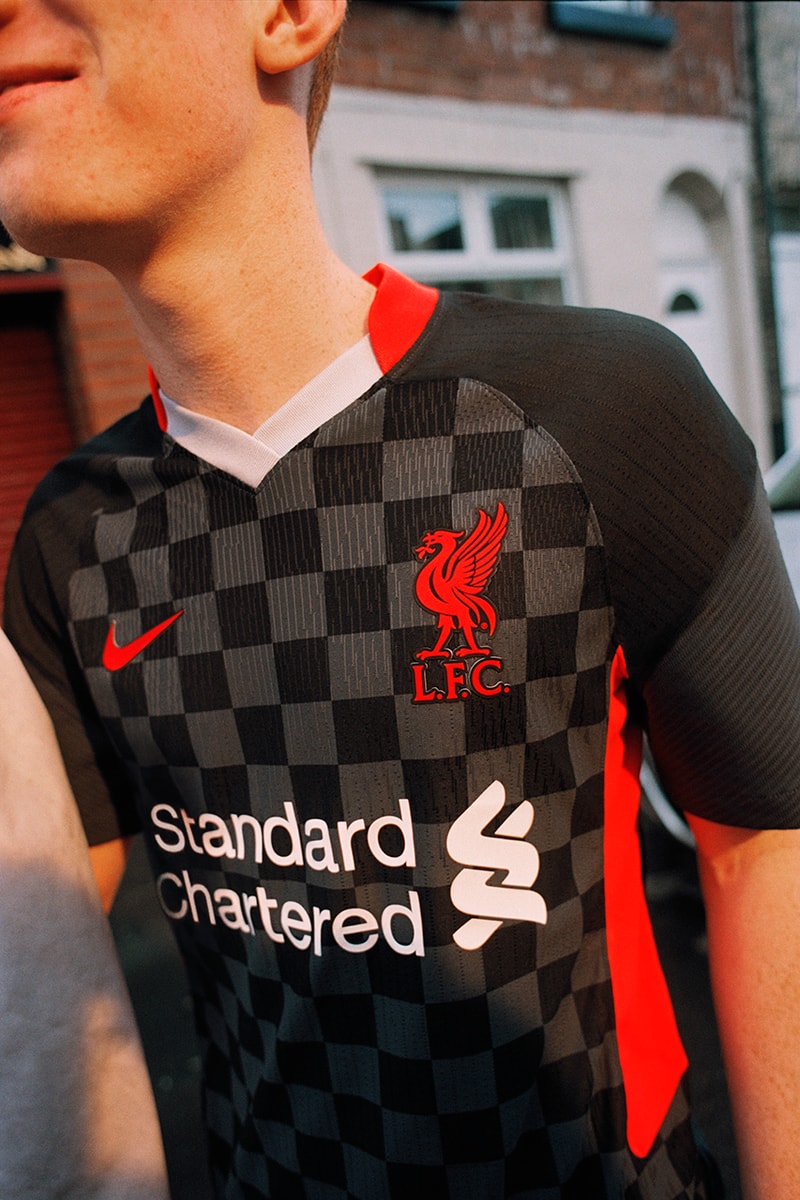 liverpool fc nike football kit 2020 21 premier league champions third kit black anthracite wolf grey air max 95 crimson red release information