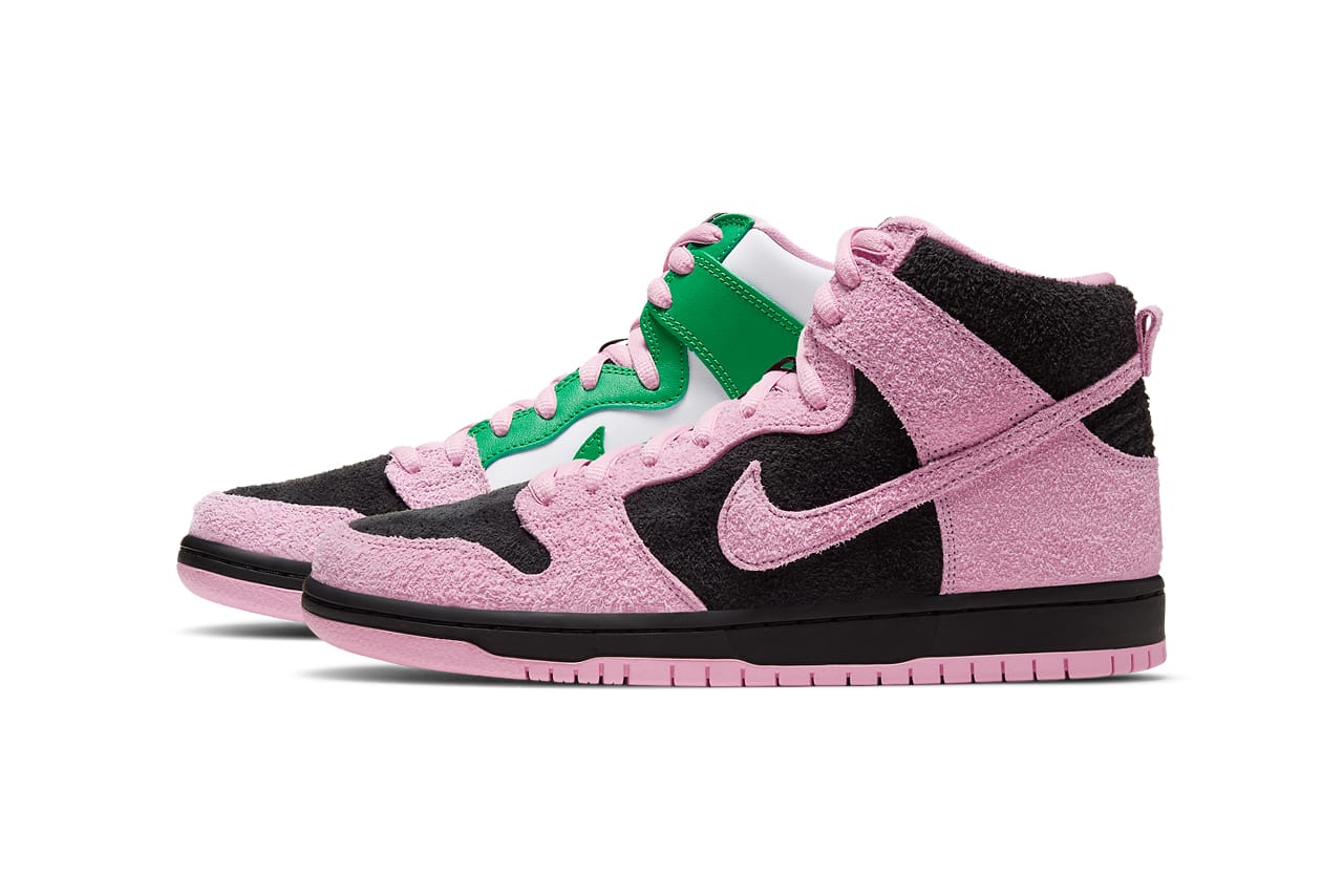 nike pink and black dunks