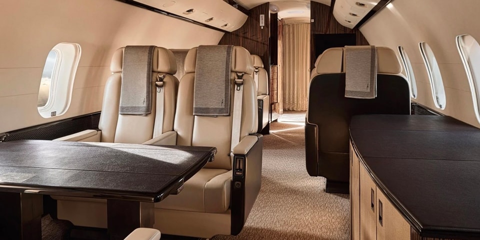 Influencers Renting Rooms For Fake Private Jet Selfies Hypebeast Influencers Renting Rooms For Fake Private Jet Selfies Hypebeast