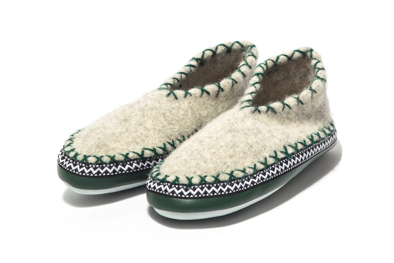 stone island slippers