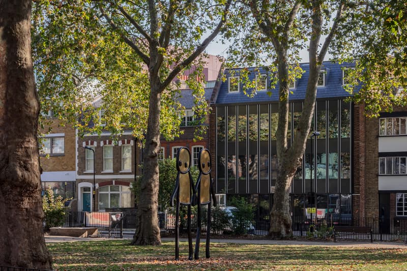 stik holding hands public sculpture london united kingdom artworks