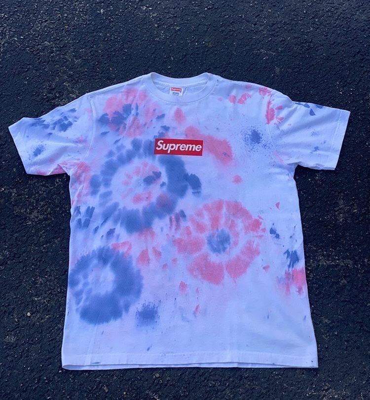 シュプリームの激レアボックスロゴTシャツが550万超えで落札 Supreme Tie-Dye Box Logo $52,000 USD Auction sale interview max miller supgrails hyp lil keed friends family tee shirt bogo bid sample