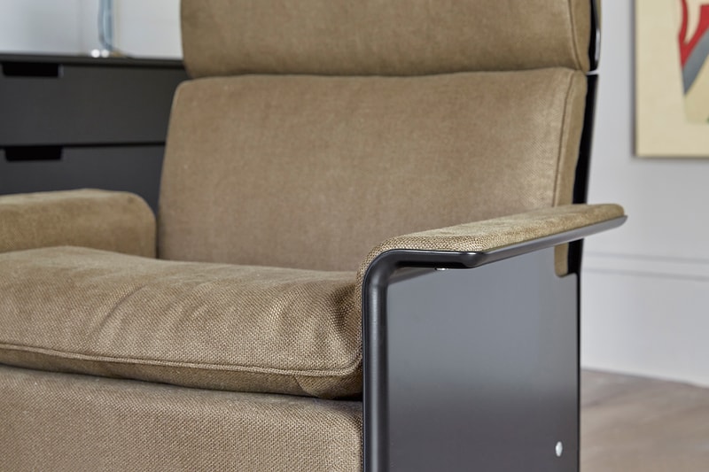 vitsoe vitsœ dieter rams linen upholstery 620 modular chair information release details buy cop purchase 
