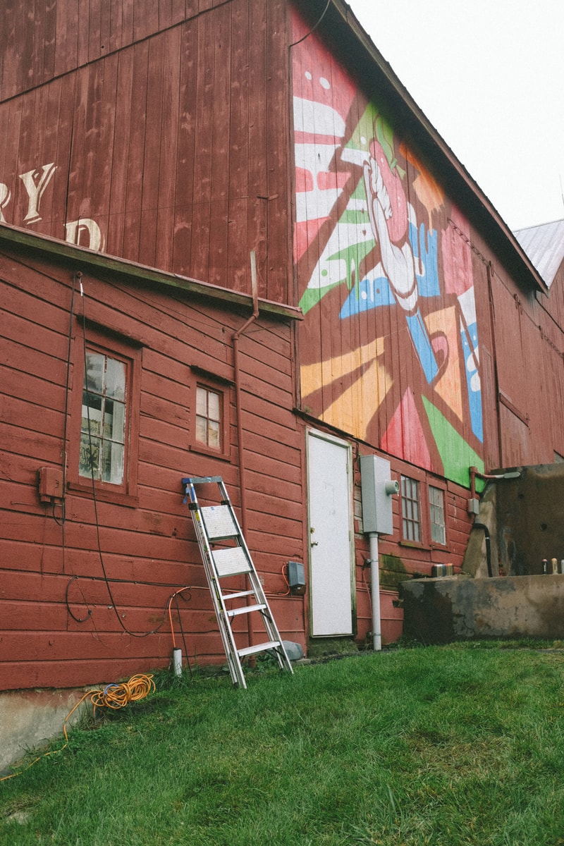 Crisp Apple Unfiltered flavor leading cider spray technique artist mural