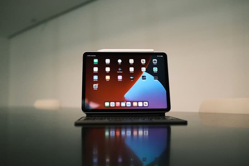 apple ipad air tablet device ipados a14 bionic chip set core features pencil keyboard track pad scribble cpu gpu machine learning accelerators 