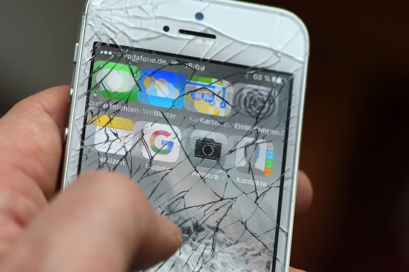 Apple Self-Healing Patent Foldable iPhone Display Motorola LG Samsung Galaxy Fold 2020