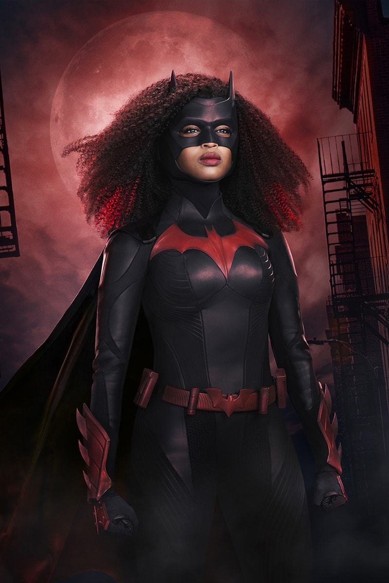 cw warner bros dc comics batwoman javicia leslie suit costume outfit debut unveil