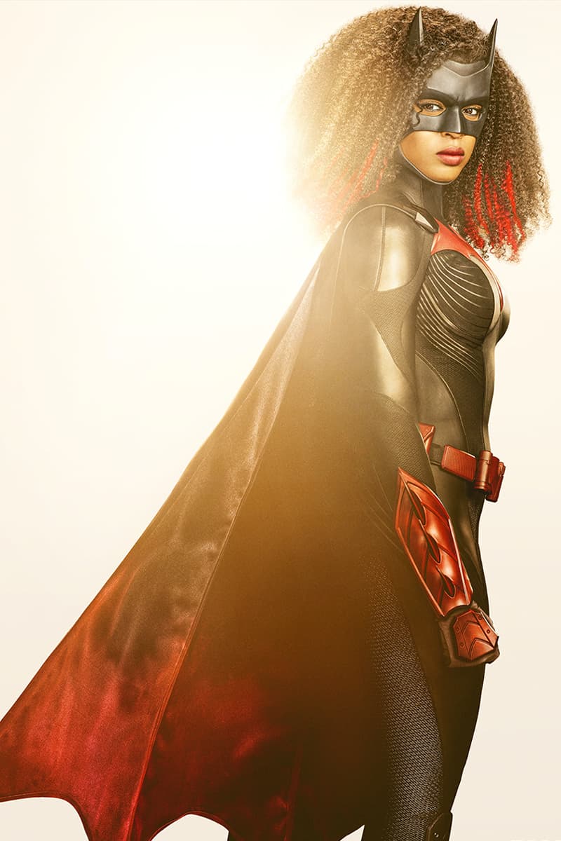 cw warner bros dc comics batwoman javicia leslie suit costume outfit debut unveil