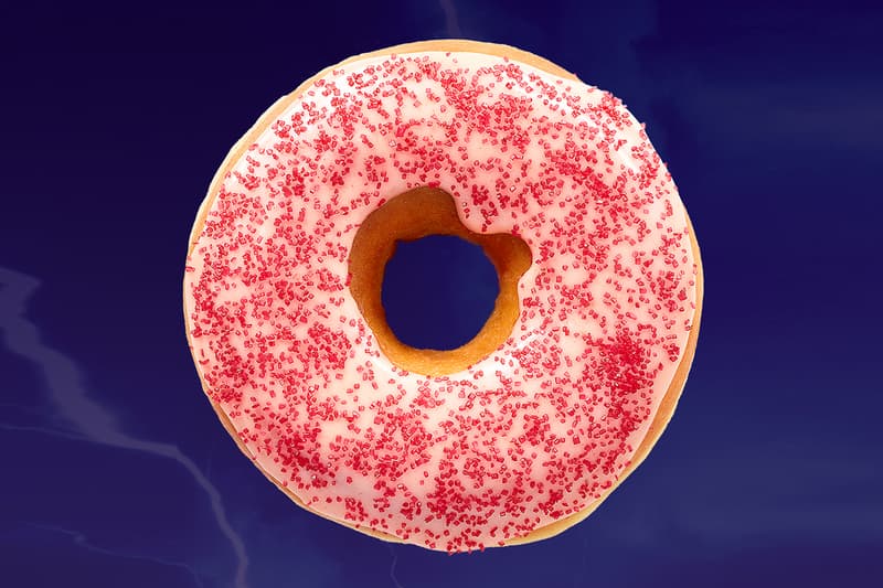 Dunkin' Donuts Spicy Ghost Pepper Donut Launch Info Taste Review Date Where Halloween DIY Decorating Kits Spider