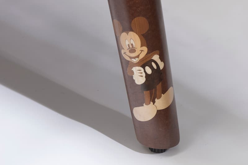 estudio campana mickey mouse ping pong table racket 