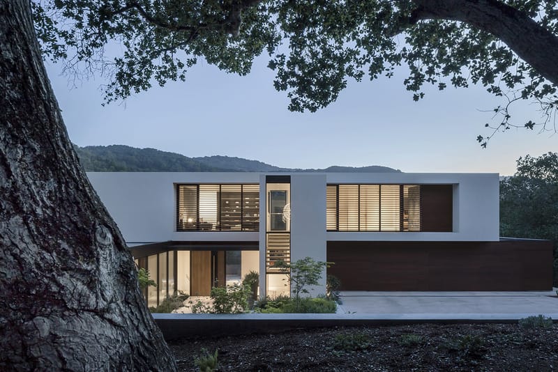 Feldman Architecture's Slot House Fuses Minimalist Design With Interior Warmth