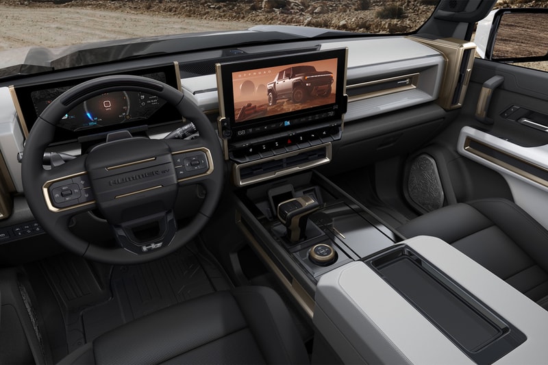 2022 gmc general motors hummer ev electric truck car luxury offroad motor 1000 horsepower 350 mile range battery 