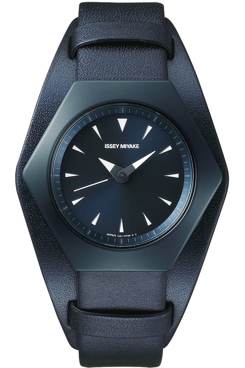 Issey Miyake Roku Konstantin Grcic Limited Edition navy leather color nyam702y watch release date 100 pieces