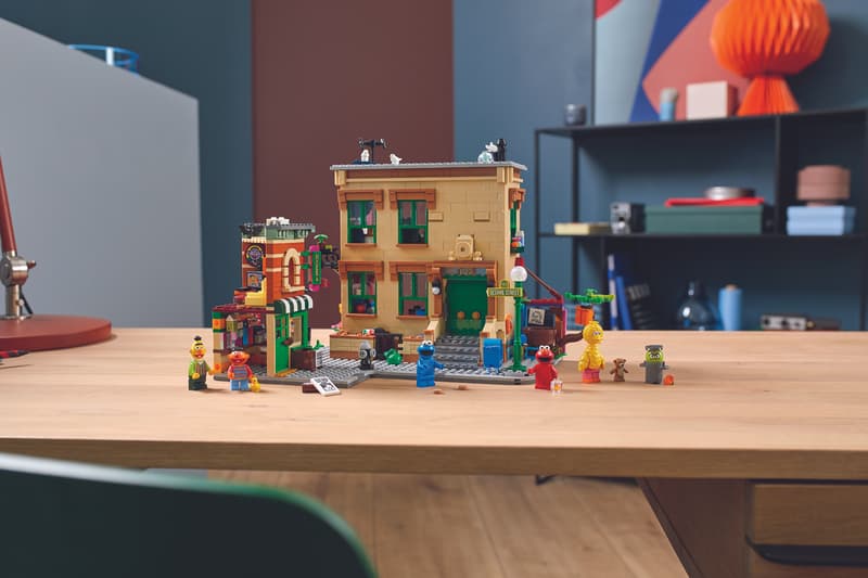 LEGO Ideas 123 Sesame Street Build Kit characters minifigures ivan guerrero oscar the grouch bert ernie big bird elmo cookie monster
