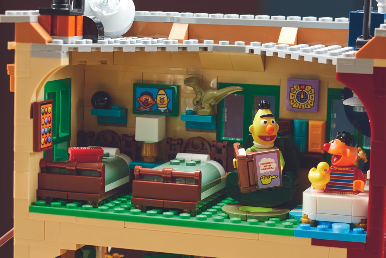 LEGO Ideas 123 Сборочный комплект «Улица Сезам» персонажи минифигурки Иван Герреро Оскар ворчун Берт Эрни большая птица Элмо печенье монстр